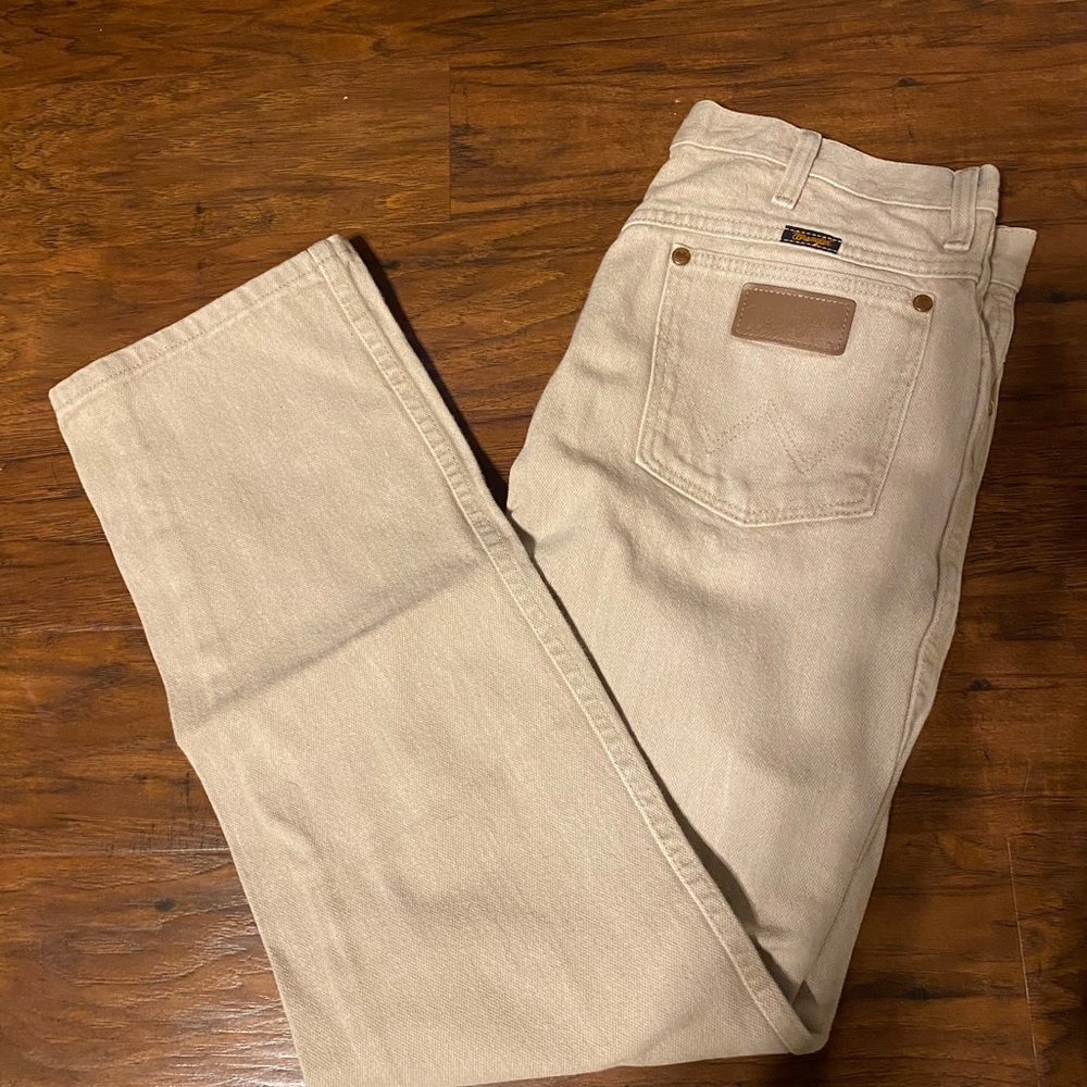 Wrangler 936 Tan. 32x30